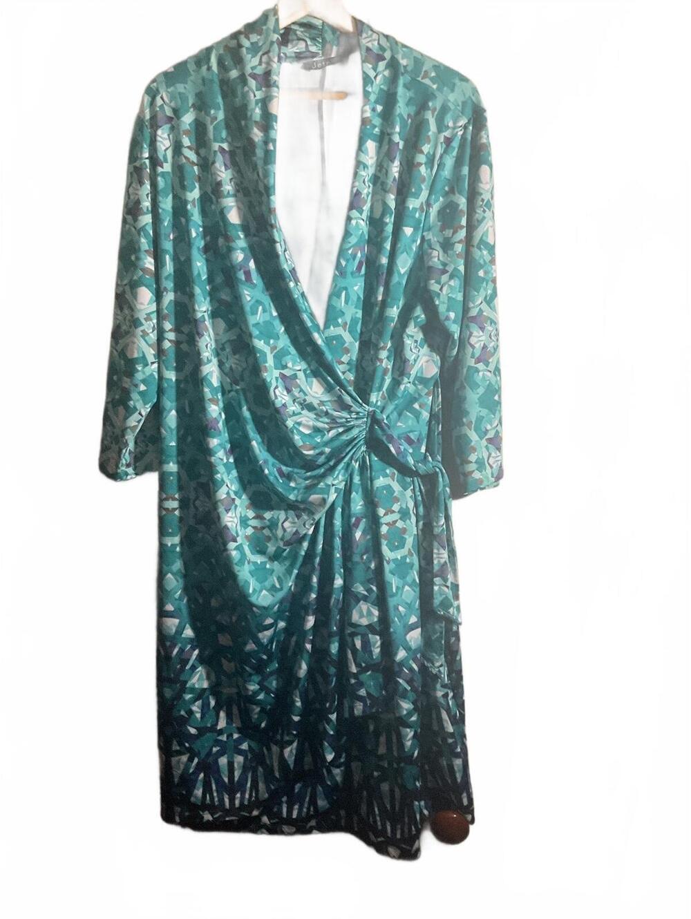 Jete Women's Flattering Dress in Blue Geometric Print, Size 1X
